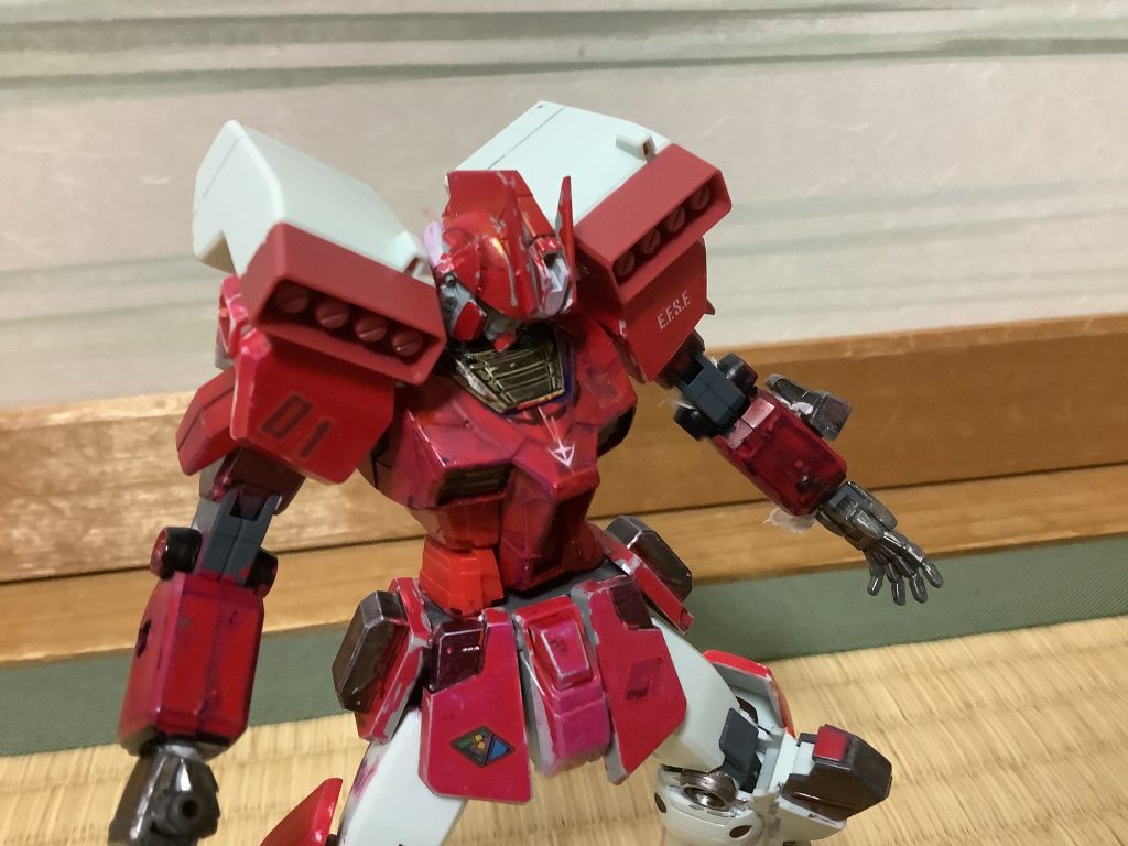 その時、警報が鳴った。どうやらジオン残党軍がまた攻めてきたらしい。ジン大尉「よし、スターク・ガンダム出るぞ」敵はすぐ近くまで攻めてきていた。他の味方は数の差で負けていた。　　　ジン大尉「バズーカとミサイルで一気に消す！」ガンダムが一斉射撃をすると敵の軍が半壊した。ほぼザクⅡのようだ。しかし、一機だけギラ・ズールがいた。それが隊長機だろう。