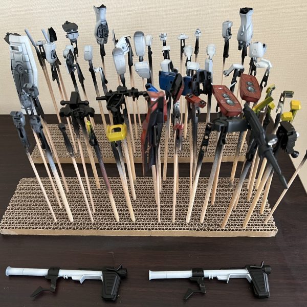 基本塗装終了。これから組み立てです。元はMG G-3ガンダムver1.0ですが、2号機カラーに変更しました！