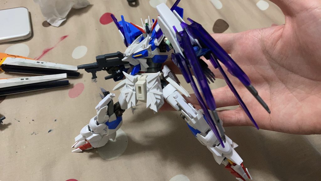 オマケ成田・三・金次女¹⁰のHi-νガンダム間奏形態塗装はしたくないのです………………ではご閲覧ありがとうございました!!