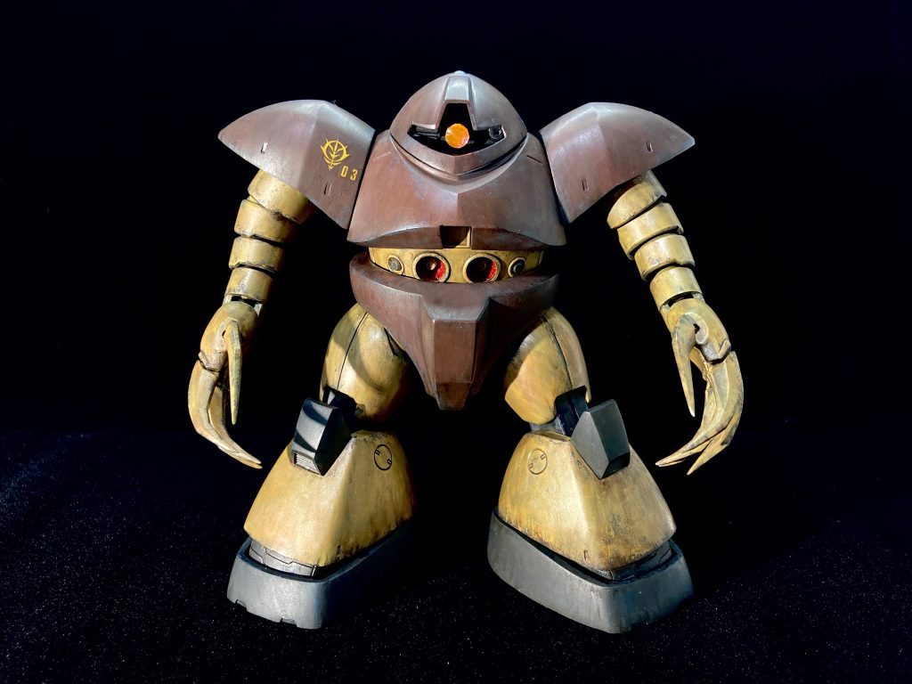 HGUCシリーズ一桁台のキットだけあり、ザックリとした合わせ目はありますが、複雑なパーツ分割は無し。今は流し込み接着剤とかツールも進化してますので、合わせ目あってもこれくらいのパーツ数の方が作りやすくて個人的には好きです。