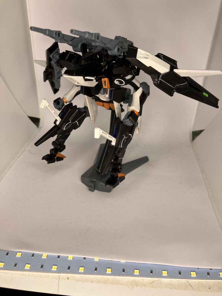 脚部クロー展開昔から可変機構に憧れていましたので制作できてよかったです。