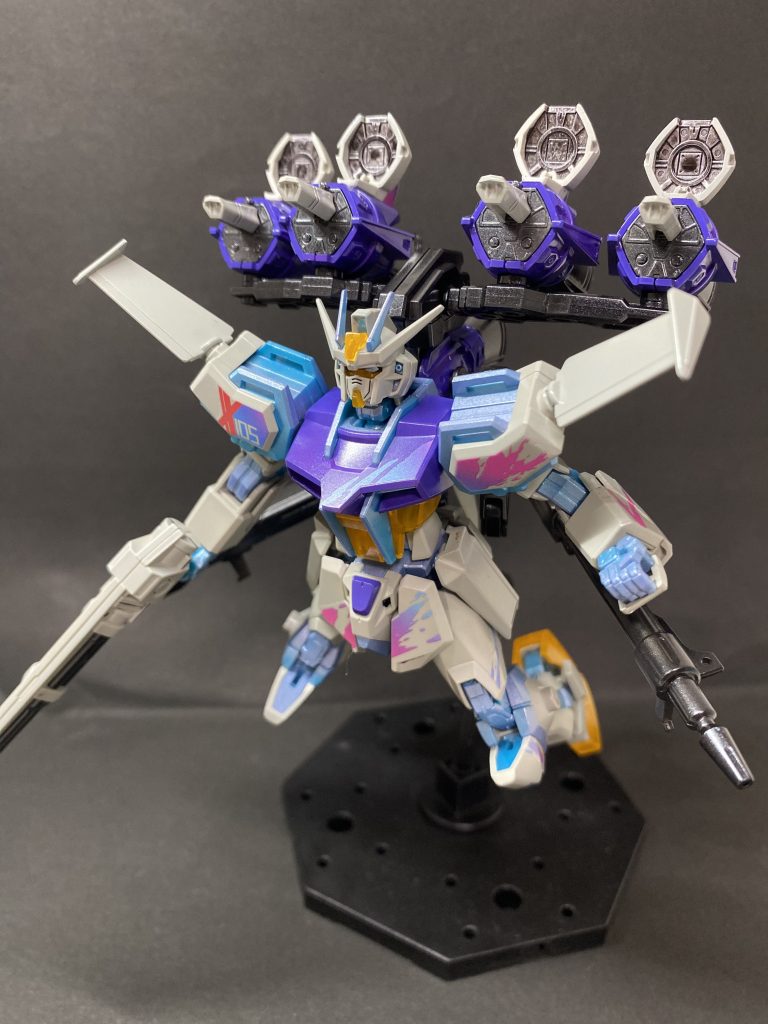 ムウ・ラ・フラガをイメージしたカラーらしいです