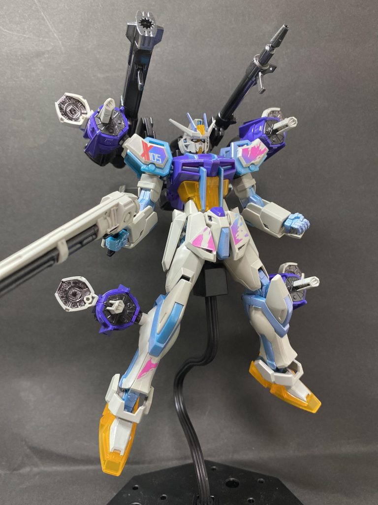 肩部と脚部に3mm穴があるので色々なカスタマイズができて楽しいです