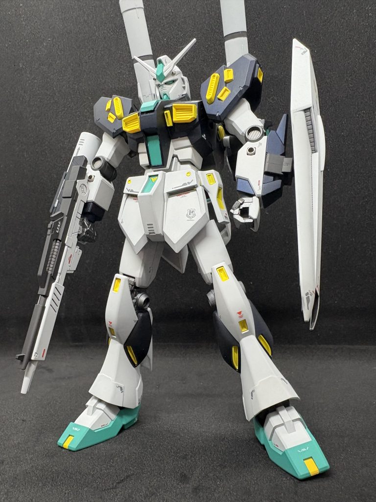 プロポーションは変えてません。とてもバランスが取れてると思いました。ガンスタに投稿されてる過去の力作を参考にさせて頂き、細かいところを作り込みしました。