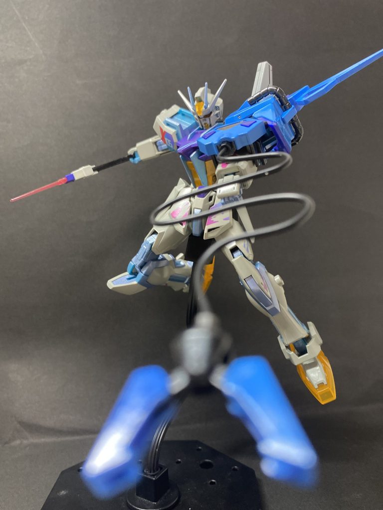 EG ソードストライクガンダム–4枚目/制作者：山リオ