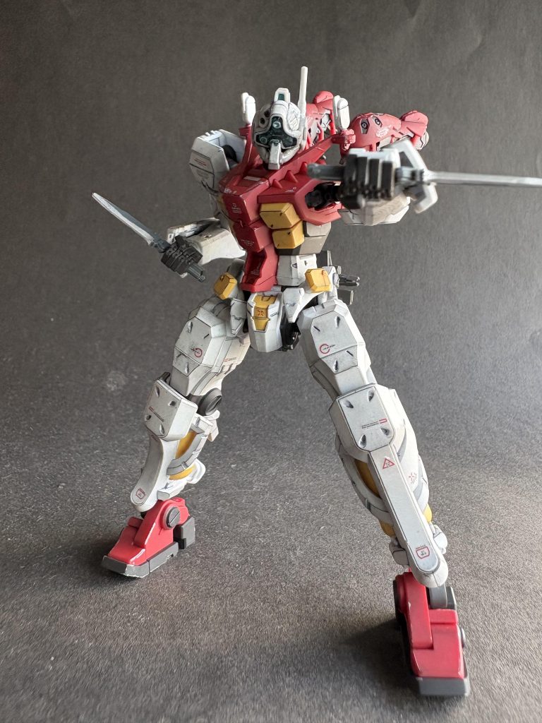 「スティグマ戦法」には大型の武器よりも小さくて取り回しの良い武器が合うと思いアーマーシュナイダー装備。