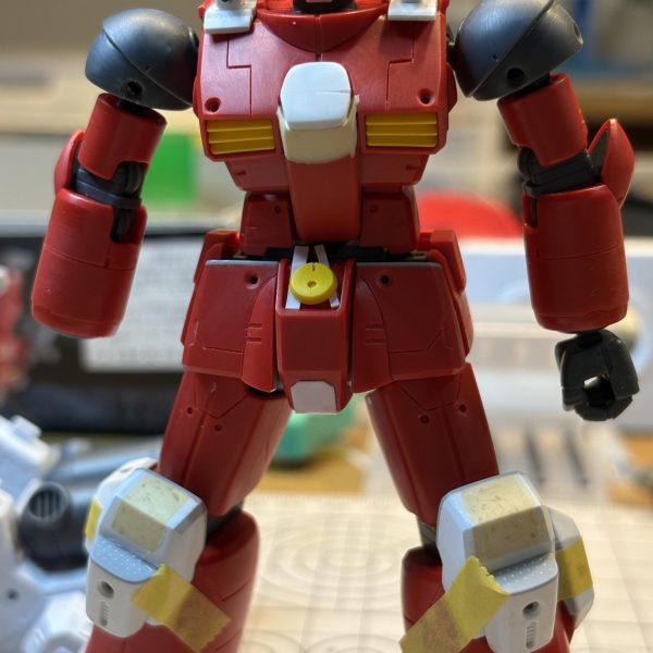 ガンキャノンrevive版を使用してThunderbolt版のガンキャノンを作っています。市販パーツやジャンク品を使って若干オリジナル要素を入れつつThunderbolt版のガンキャノンに見えるように頑張ってます。改造作業を終えましたので次から塗装に入りますが、仕事が忙しくなるタイミングなので時間が取れるかどうか。。。（2枚目）