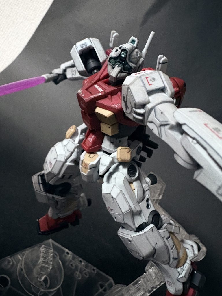 顔の改造は上手く行ったと思うのですがアニメを見返したら全然こんな顔してないんですよね。息子から「このロボットさん、お顔が怖い」と言われてしまった。