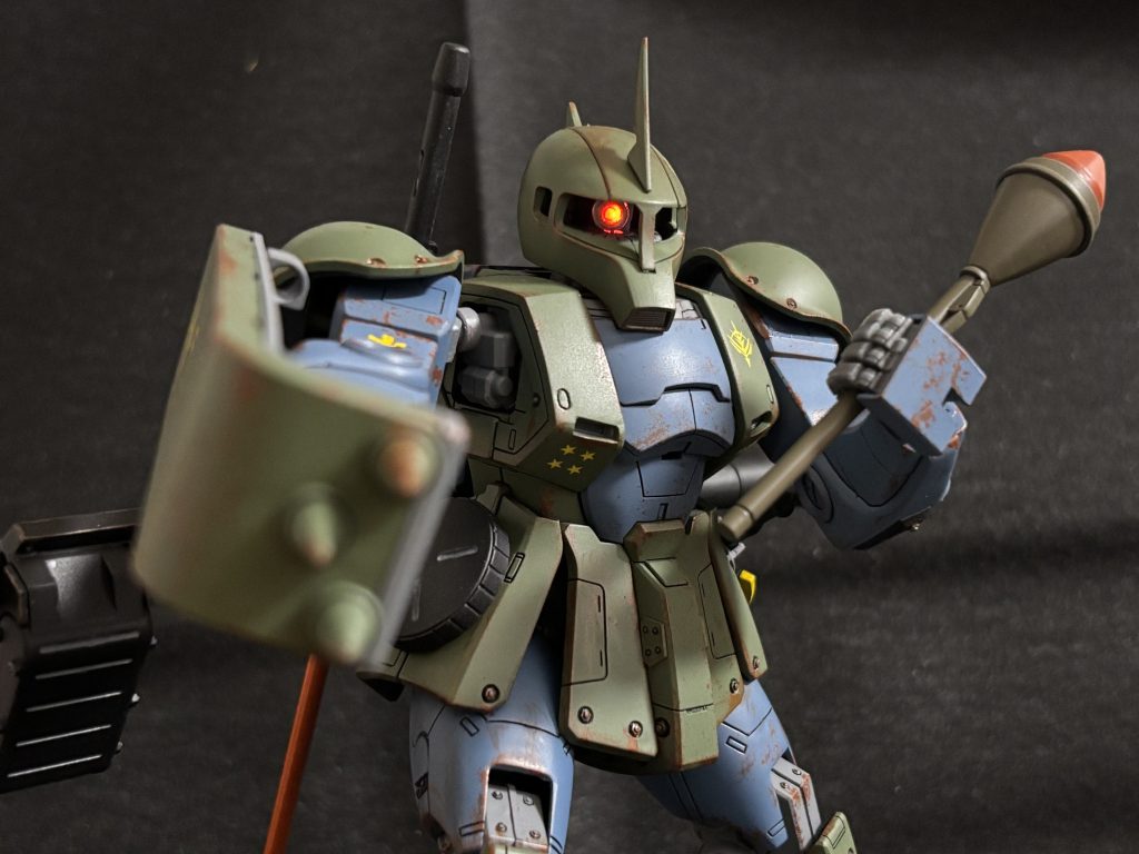 スパイクの牙突、手前をぼかして遠近法