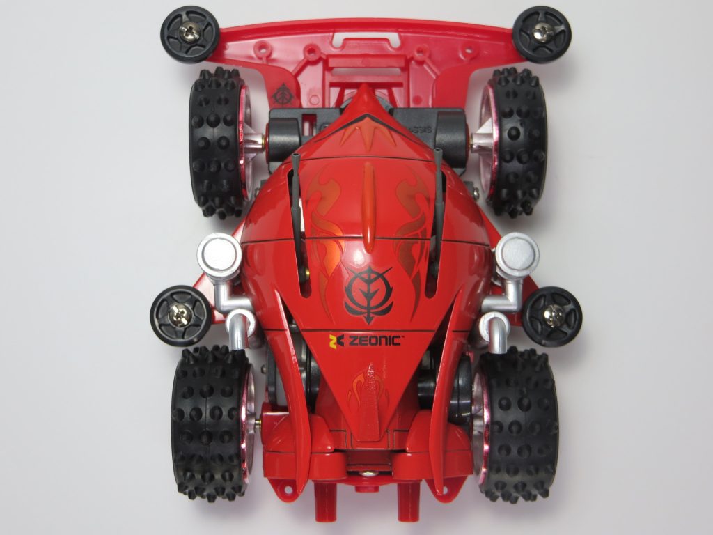 上からの画像も撮ってみました。若干デカールずれてる?いや、きっと目の錯覚…。