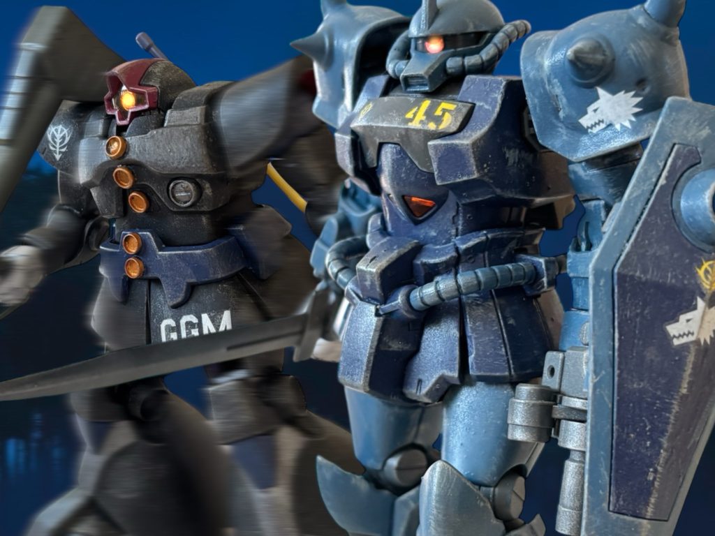 カルア・ヘイズ軍曹の報告を信じ、ジオン公国軍グレン隊は、地上と空に布陣した。 ウォルフガング・クリンガー大尉が、乗機のグフを先陣に立て、陸戦隊を率いる。 ウォルフガングの”ナハト・イェーガー”という異名は、この男が夜戦で名を挙げてきたことを表している。闇の中に巧みに紛れ、敵の虚を突くタイミングで近接戦闘で畳み掛けるのが、彼の必勝の戦術だ。(何が”ナハト・イェーガー”だ。) アイザック・クラーク中尉は、胸の中で毒づく。味方が、部下が、奮戦している隙をつき、自分が”美味しいところ”をかっさらってきた結果だと、アイザックは理解していた。だから、ウォルフガングは部下の評判も良くない。 だが、決して腕は悪くない。むしろ、腕利きと言ってもいいのだが、いつもは滅多に先陣に立たない。そんな男が、珍しく先鋒を率いるのは、敵の