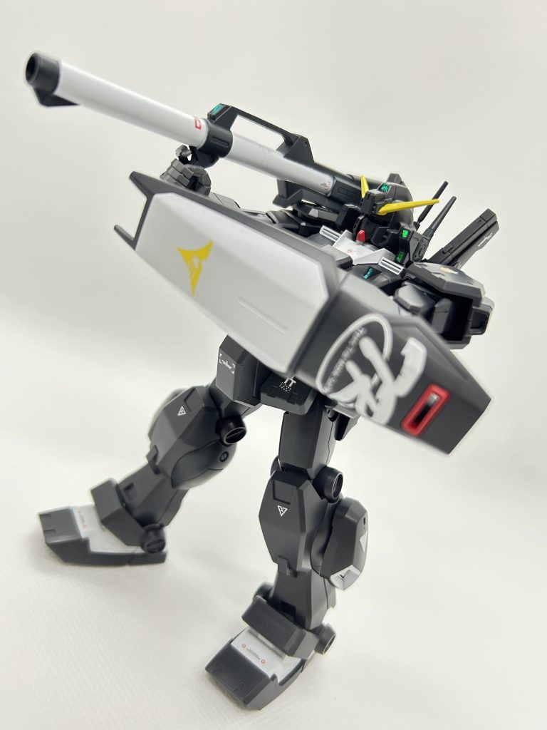 センサー部分はアクセントに100均でかったラミネートテープでワンポイント。