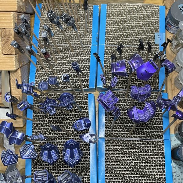 HGUC イフリート・ナハト凸凹部、出隅&入隅部スミ入れエッジ強調完了クリア吹いてセーブ予定。その後デカール張り。まだまだかかりそう。（2枚目）