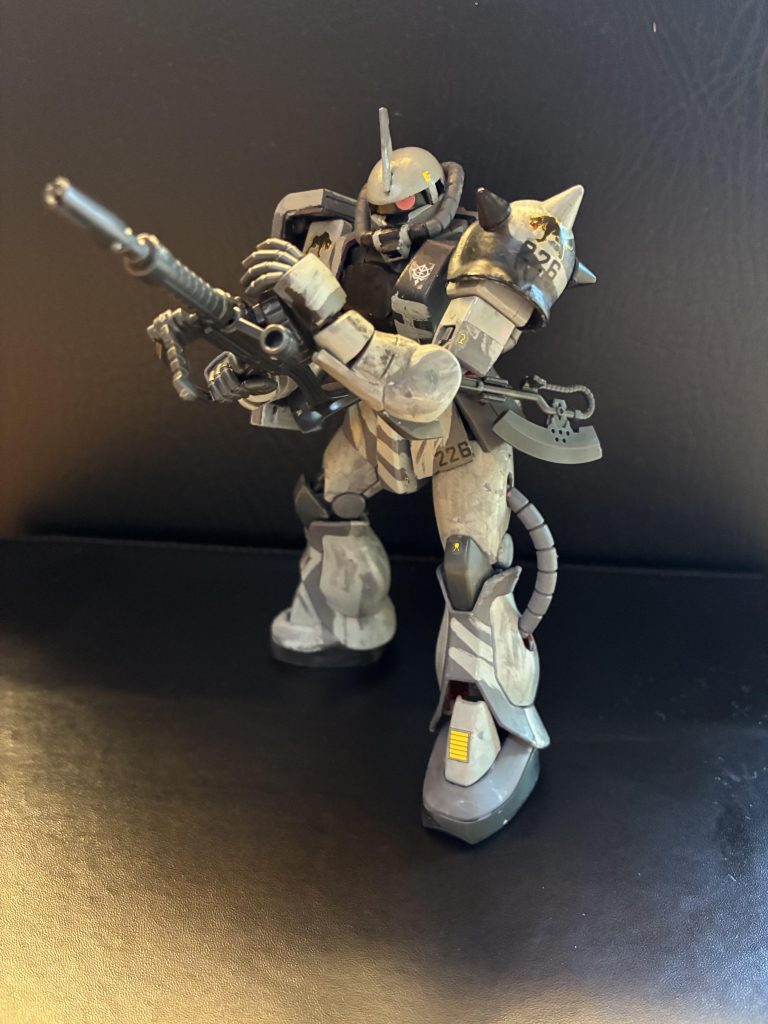 ザクⅡ築城基地配備機(応急ダズル迷彩仕様)–4枚目/制作者：匿名