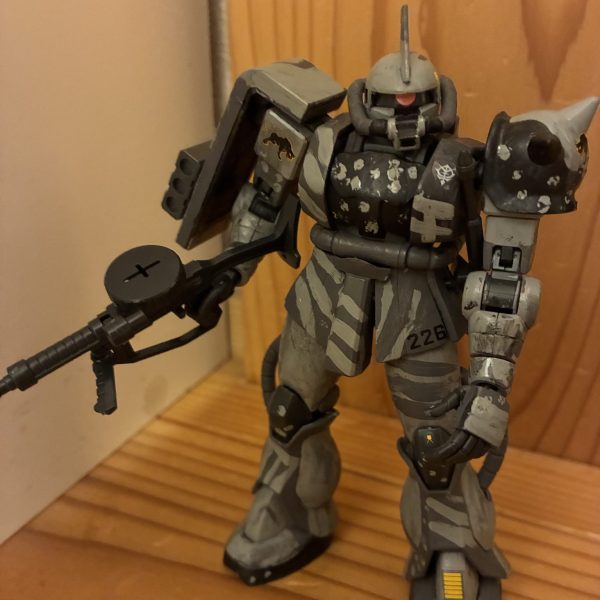 ザクⅡ築城基地配備機　追加迷彩