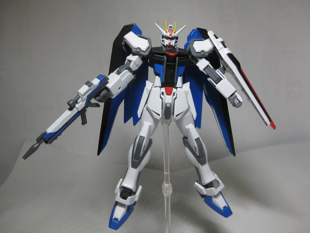 畳むとこんな感じです。お気付きの方もおられるとは思いますが。このハイマット1/144では、ございません。勿論、MJGやGフレームでもない昔の食玩です。ちょうどいいサイズだったので取ってきてみました。