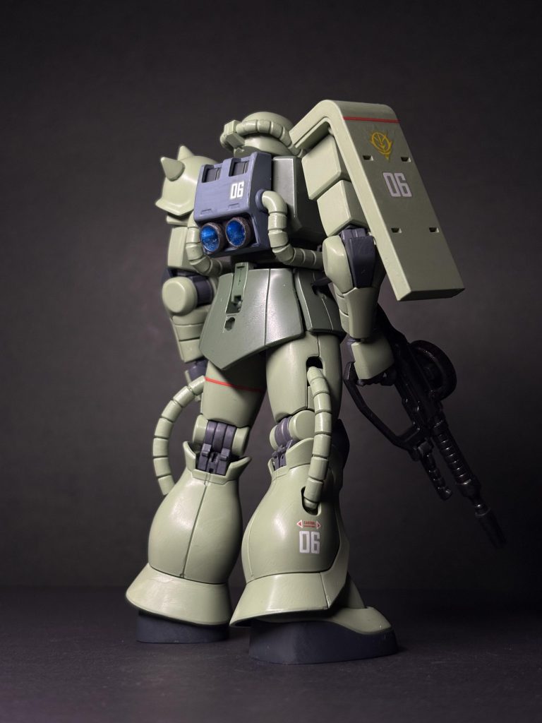 ランドセルのスラスターはシルバーの上にクリアーブルーにしてみました。