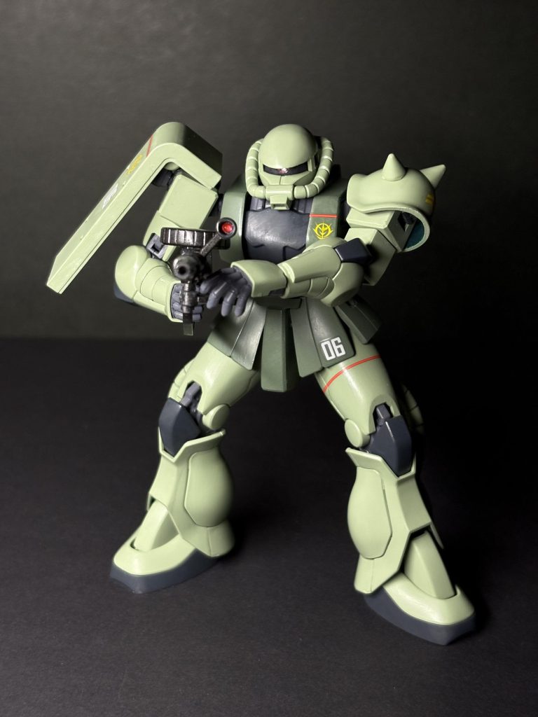 スコープとモノアイがキラッとなるとカッコいいです。