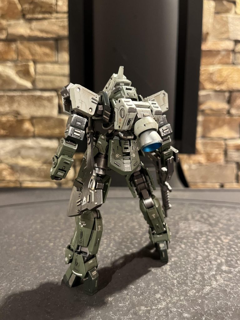 お次はバックショットです！今回もアニメの色に近づけました♪