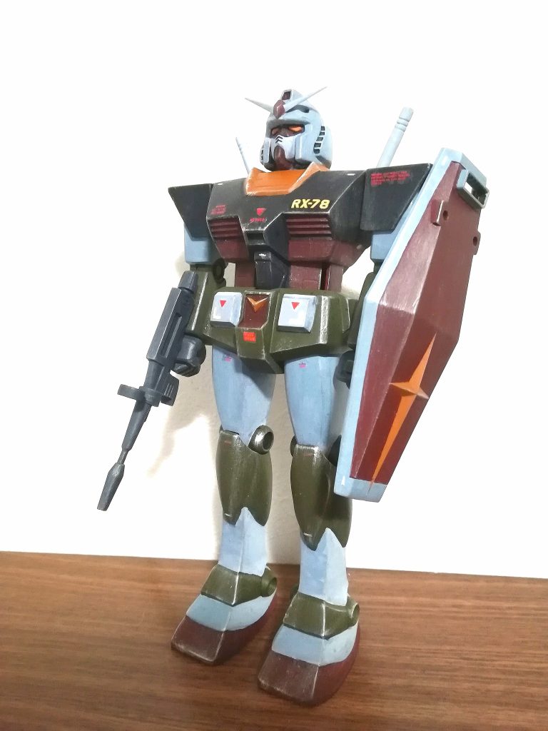 合わせ目消し、アクリルガッシュで筆塗り全塗装。なかなかシブい仕上がり。ドライブラシでエッジを効かせて。小学生の頃にもこのキット買ったなぁ…。