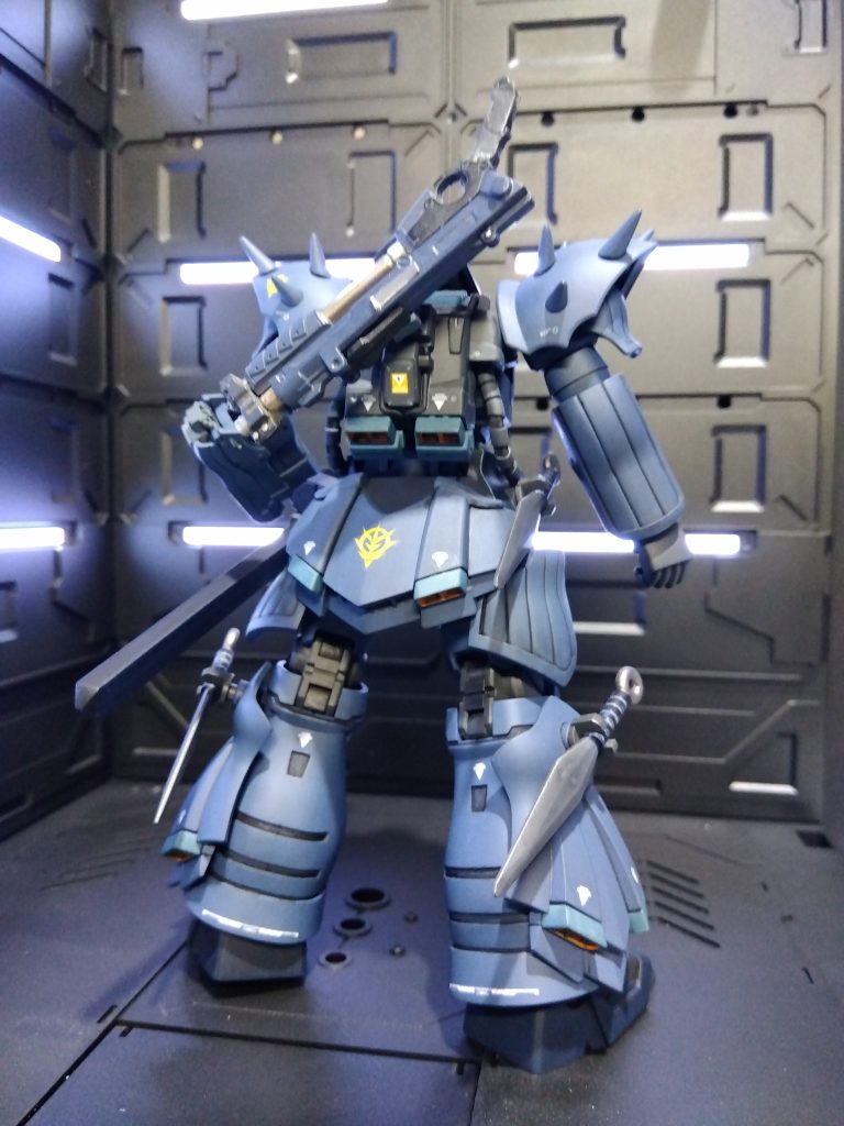 接近戦にはコイツが一番だぜ!と、エイリアンと戦った宇宙海兵隊の伍長も言っていたのでショットガンを装備。ネオジム磁石で背負わせています。