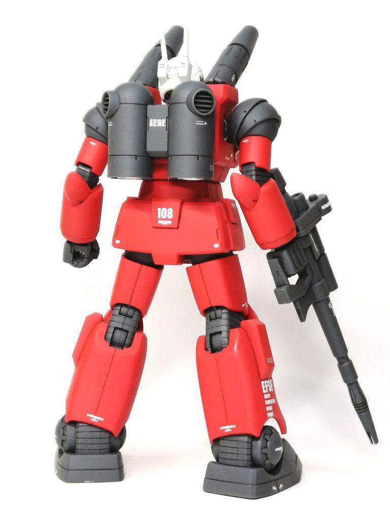 部分塗装→スミ入れ→水転写デカール貼り付け→つや消しトップコートで仕上げました。このガンキャノンはスタイルが良い！バランスが良いですよね😄