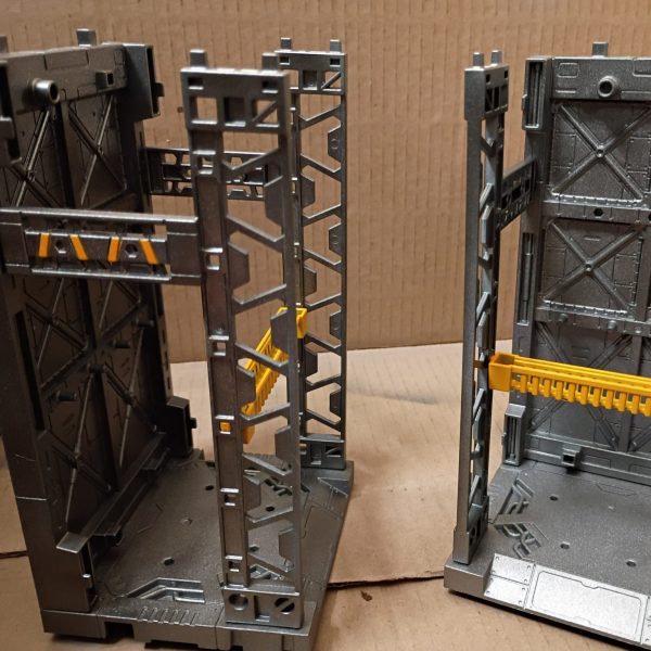 山田格納庫展示ベース