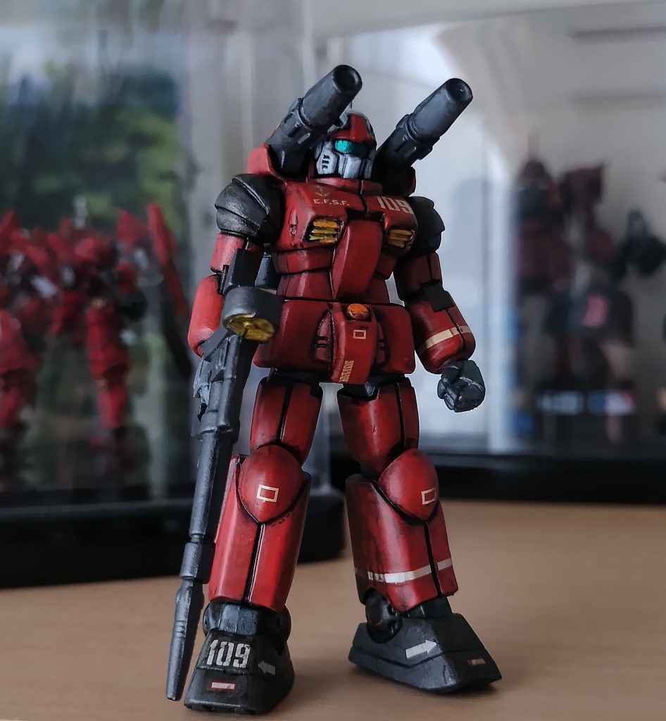 写真忘れましたが足裏もしっかりモールドがあり、肉抜きもなし可動はありませんが立ちスタイルがカッコいい!ヒケやパーティングラインは目立つものだけ処理しました