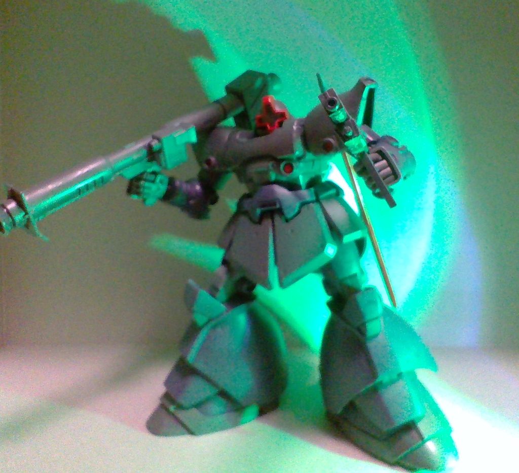 ポージング２まぁもとから古いキットなんで可動域あんま広くないですけど… 最後までありがとうございました!!!!!!!