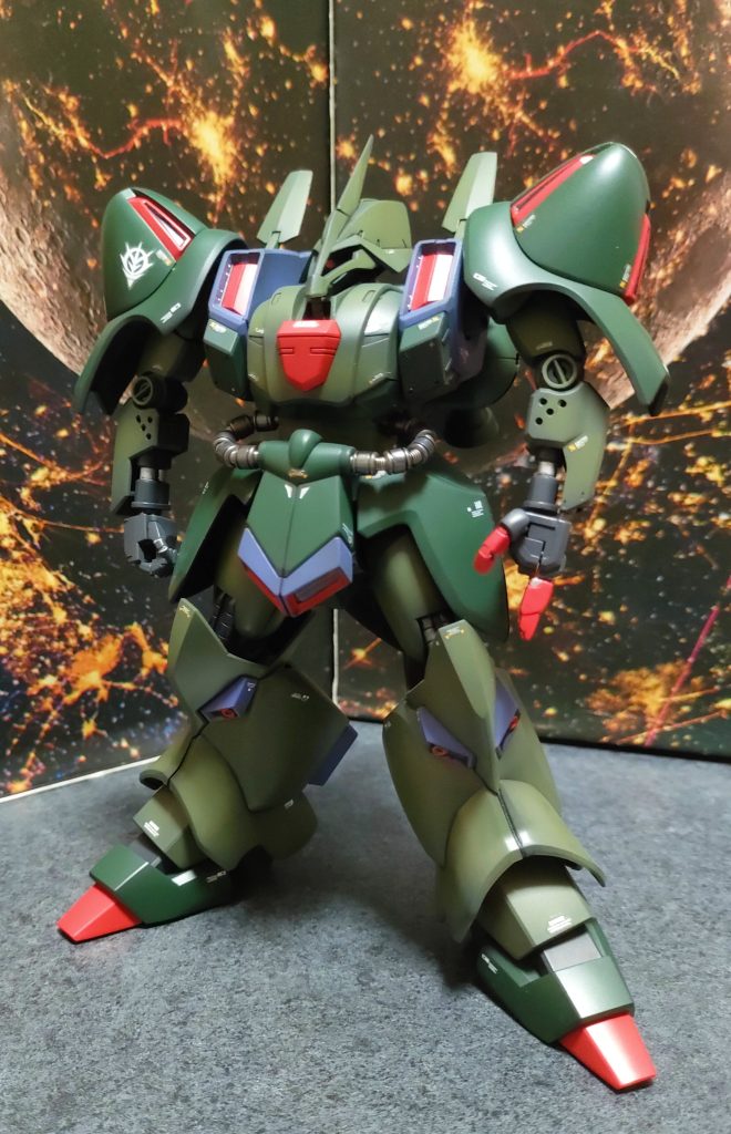 塗装はエアブラシで黒立ち上げしました。癖が強くならないように塗装したら写真だとベタ塗りっぽく映るという・・・。