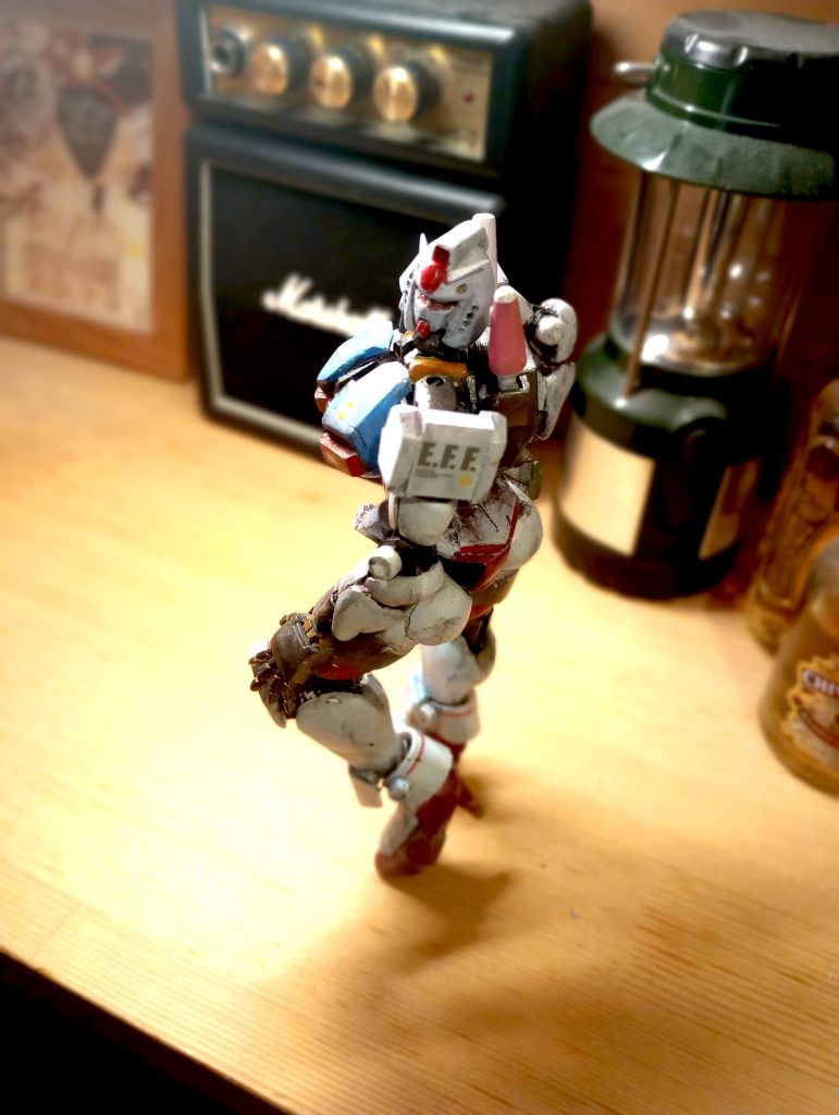 ガンダム HGUC2001 R18X78　白い小悪魔