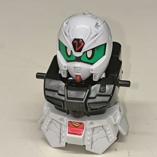 駿河屋のプラモデルくじが気になる同僚と挑戦………二人ともゴブンノヨンの白玉♪それぞれ気になる武者頑駄無を選んだ♪ [ガンプラ休め]う〜〜ん？ボディの腰部の繋がりが上手く安定せずに抜けやすい……数日放置………と、改めて見てみると……初めての組み立てる構造にパーツにパーツがキチンと入ってなかったのが分かり組み直し……今度はキチンと抜けない腰部で一安心♪ さて、そろそろ……眠気が……（2枚目）