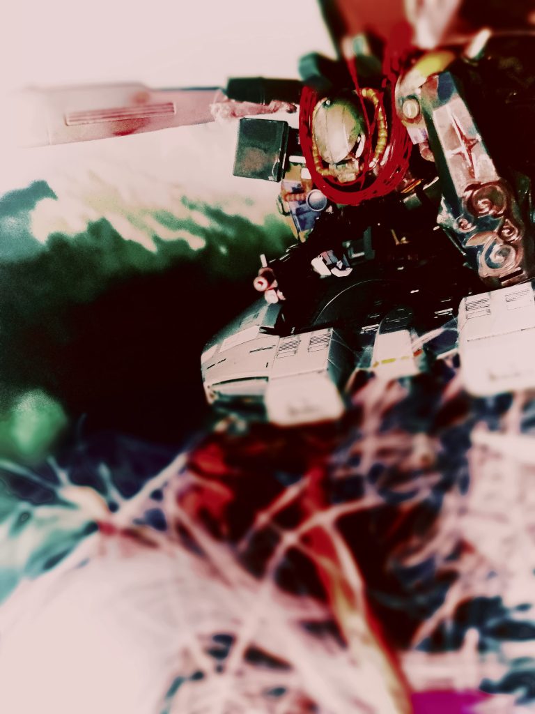 ブラン「カミーユ！作戦変更だ！」「オレが前に出て、、」カミーユ「僕が、先に行きます！」ブラン「！なんだと！！」ギュイーン！！