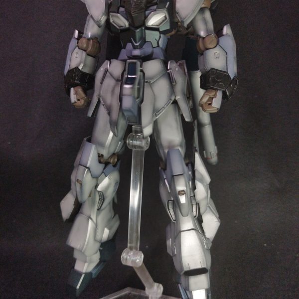 本塗装が終わりました。ここからスミ入れ、デカール、艶消しをしてマットキャンディ仕上げにします（2枚目）