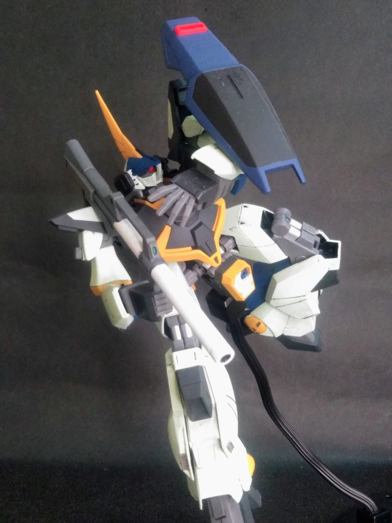 『ガンダムMk-Ⅱ』の量産タイプ?とも設定されておりますが、共通するのは頭のバルカンポッド位(微妙に違うンだけどね) 😅リアタイ当時はまさに❓❓❓と!成りました 🤨ナンデ?