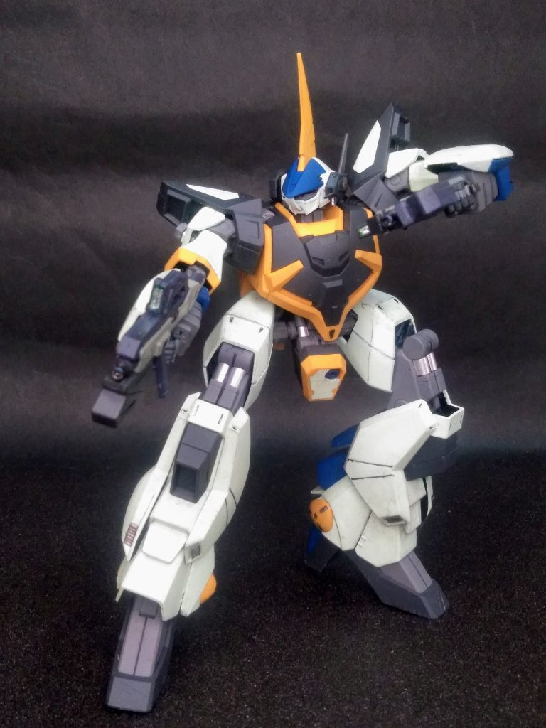 公式設定画(4 ページ目)と『ナンカ違う(カッコ良すぎる)💢』と!ヨク?問題視されるコノ子 😖ソウ!『バーザム』って、もっと「「「ズングリムックリ」」」していて、異形サが際立つンですヨネ 😌