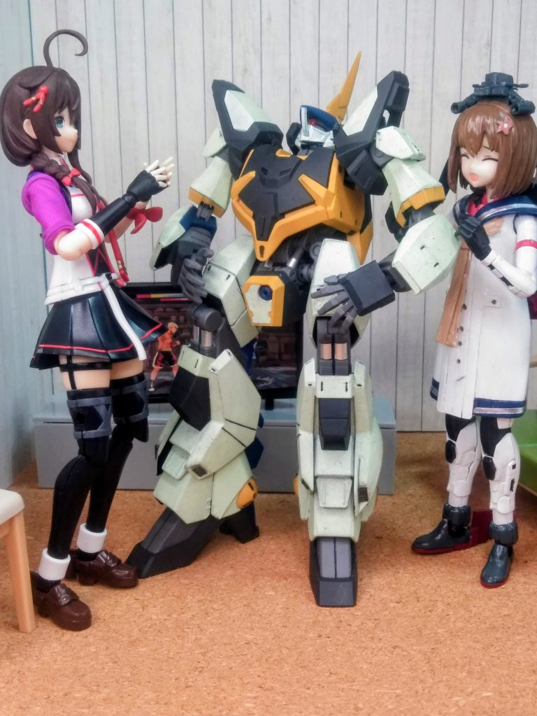 バーザムショック 『バーザム ショック』とは、『機動戦士 Z ガンダム』に登場するマイナーなモビルスーツである『バーザムのガンプラ「HGUC 1/144 バーザム」』が2017年に発売され、予想を超える大ヒットとなった現象を指します。このヒットにより、それまで企画が通りにくかった他のマイナーなモビルスーツのガンプラ化が促進され、バンダイ社内でも「社会現象のように語り継がれている」と発言されるほどの影響を与えました。『アクシズ ショック』から、端を発しているのはご存知ですよね。その後 は「リーオー ショック」 が起き、最終的には「30ミニッツミッションズ」というプラモの新シリーズが誕生するにまで至りました。 『「バーザム ショック⁉️」ガンプラ史に残る、偉業ですネ💓💓』(演:ユキカゼカイニ)『バーザムさん凄い💕マイナーMS達の希望💖』(演:シグレ カイサン)『( ̄ヘ ̄メ) ドヤッ!』(演:バーザム)