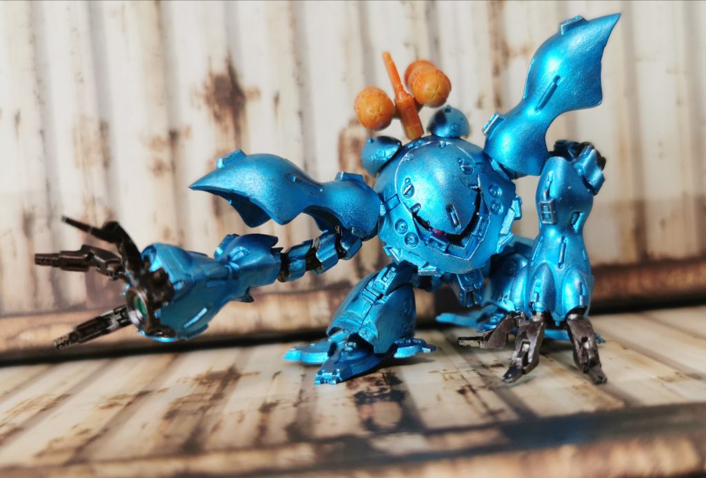 ガンダムマーカーのガンメタブルーで仕上げました。スミイレやウェザリング、差し色は敢えてせず、ガンメタブルーの光沢を活かしました。