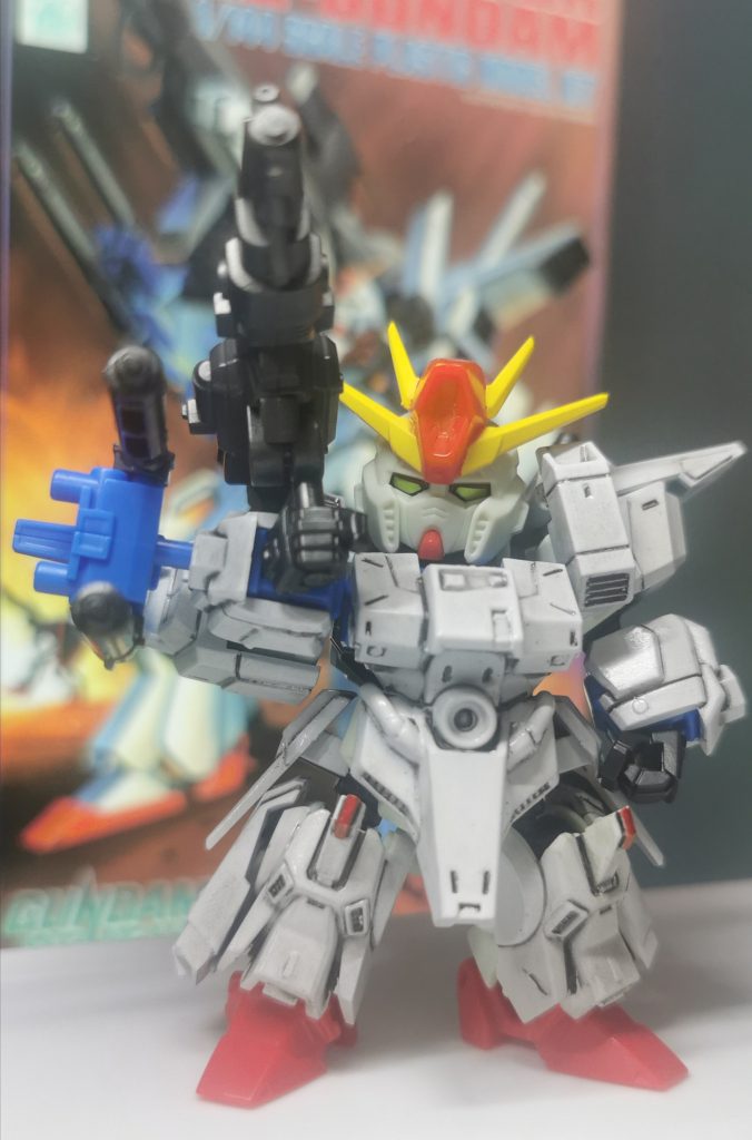 手軽さ優先で増加装甲のスミイレと部分塗装のみで本体はそのままです。増加装甲の青い部分の塗装が落とせなかったのでサフ吹いて白で塗装。