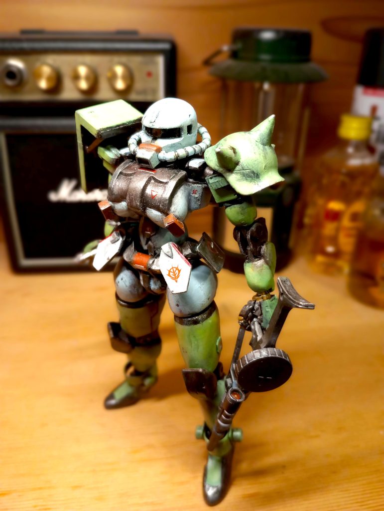 そして最大の特徴はセクシーにする。MSらしい要件を完全逆張りにして、オリジナルの雰囲気を出す、それが逆張り仕様