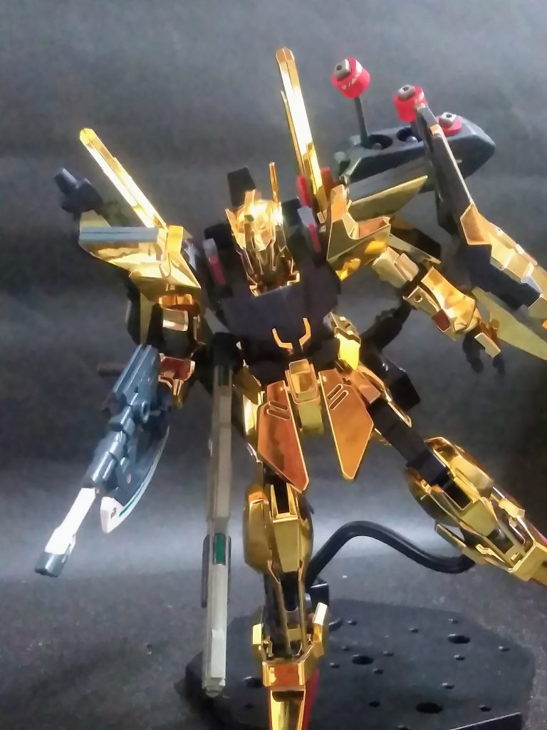 『インコム実戦検証機』🎵🎵🎵 「UP主」的には『インコムシステム』って、好きな演出なのですが、全体を通しても余り普及してませんよね 🙄大人の事情からなのかな? 😣『実働試験用ビームアックス』はライフル機能も持っております 😤💨ナニセ試験中ですから 😁(本当はウェポンセットの設定だけどネ) 🆙実戦配備不採用の問題点は当時のアナハイム社の治金技術や構造の最適化がまだ不十分だったのも理由の一つ 😩まさに生まれてくるのが早すぎた機体だったとイウ事です 😭💦💦