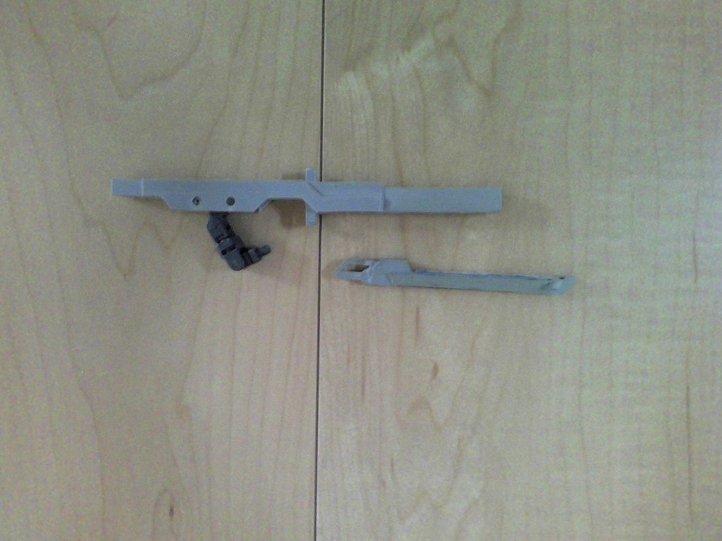 このようにパックの下部にマウントされているビームロッドソードは分離することができます。