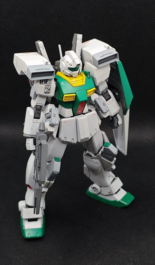 バズーカ無もかっこいいです!しかし、デカールは難しいですね。センスが問われるところで、張りすぎてもうざいし、少なくても寂しいし。。