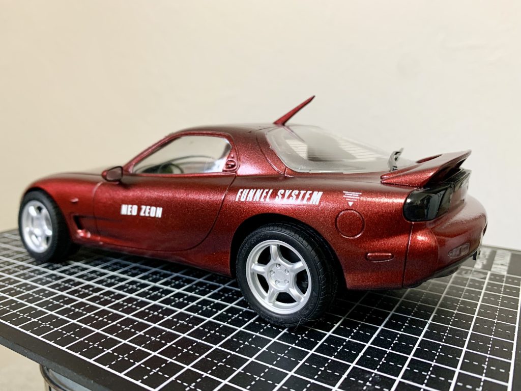 サザビー用の水転写デカールを適当に貼りました。ファンネルシステム搭載してます！