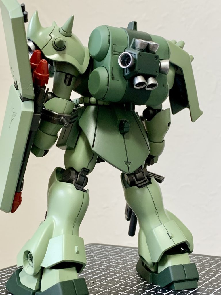 バックショット。バーニヤは艶消し黒からのシルバー塗装です。