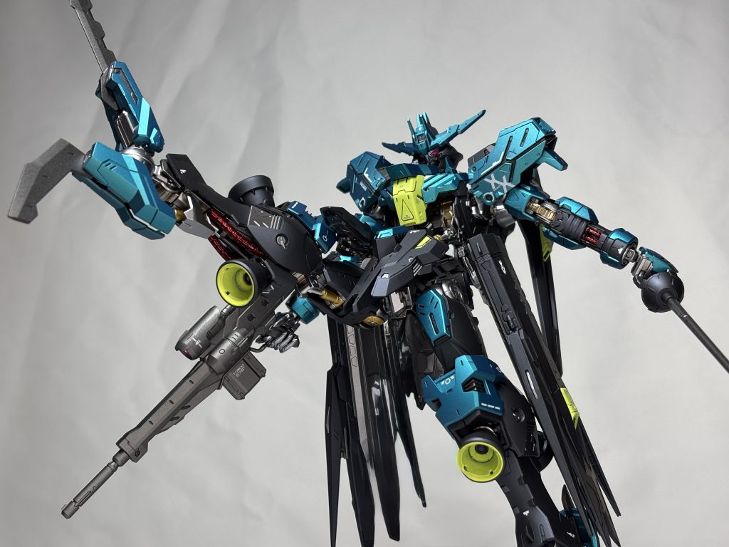 そういえばギルスもかかと落としが必殺技だったような‥