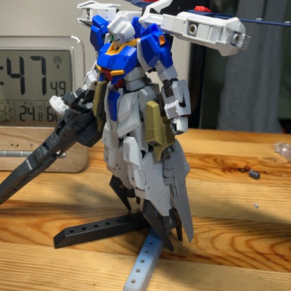 ハミングバードイメージで独自のアレンジを加えて制作してます。ごちゃごちゃしてますが、色を統一すればカッコよくなると信じたい。（3枚目）
