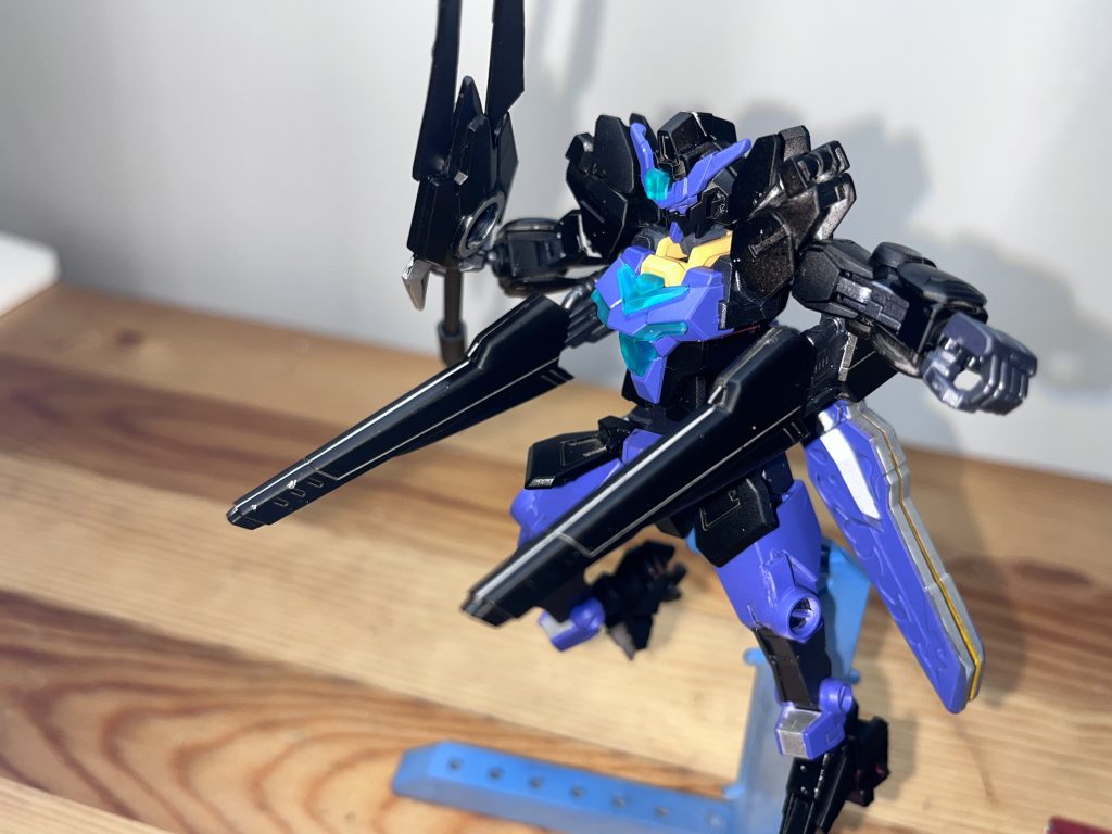 武装1「ラプラスヴェスバー」F91に装備されているヴェスバーをそのまま取り付けた。