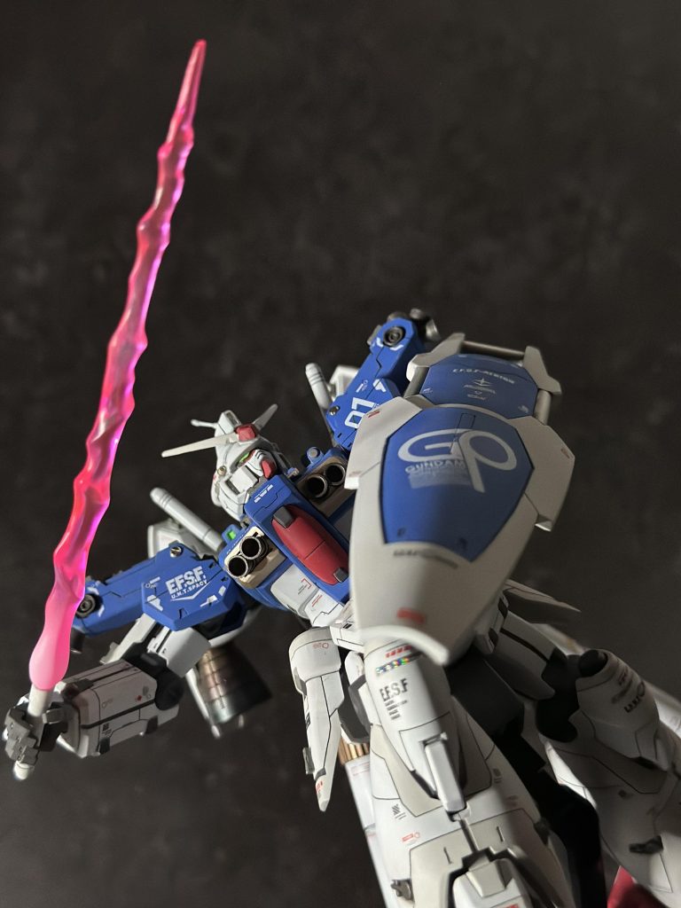 「満足だろうな!ガトー!だが…そいつは二号機を奪われた俺たちにとって屈辱なんだぁぁぁっ!」