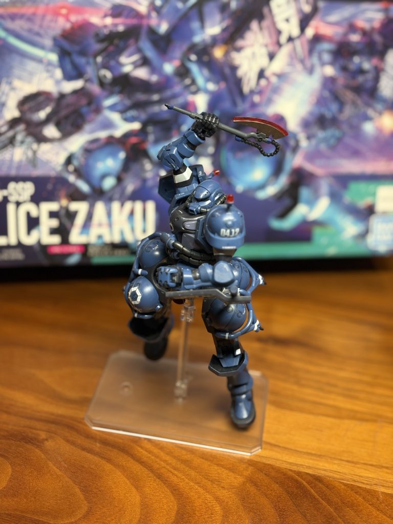 アッセンブルポーズ。これ好きなんですけど、足首細くてなんだか感じが違う。